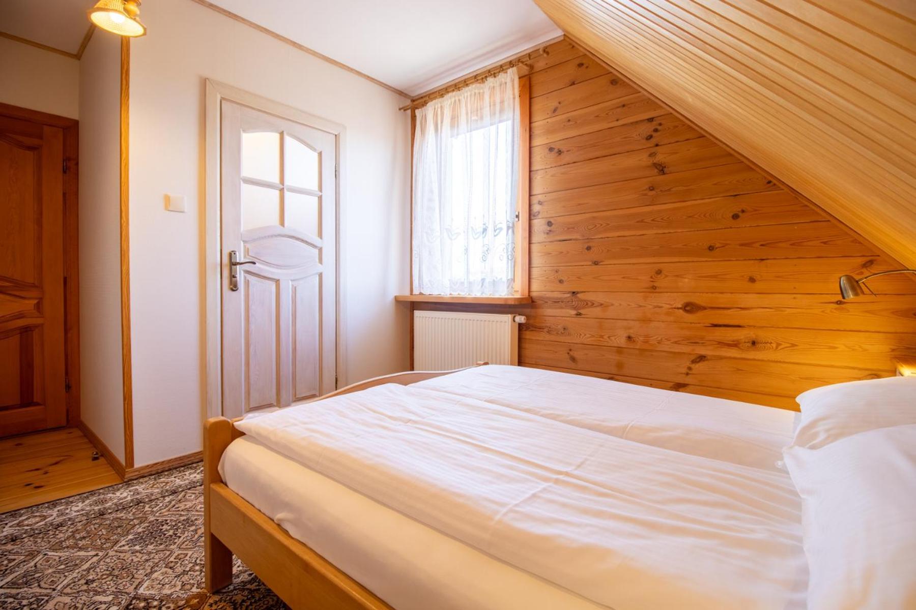 Hostal Wisniowy Sad Białowieża Exterior foto